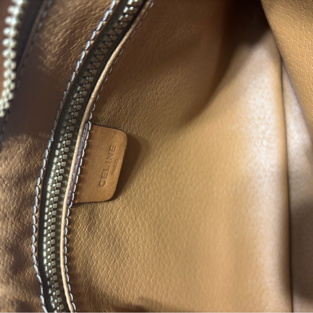 Celine Luxury Leather Triomphe Macadam Clutch Bag - Picture 9 of 10